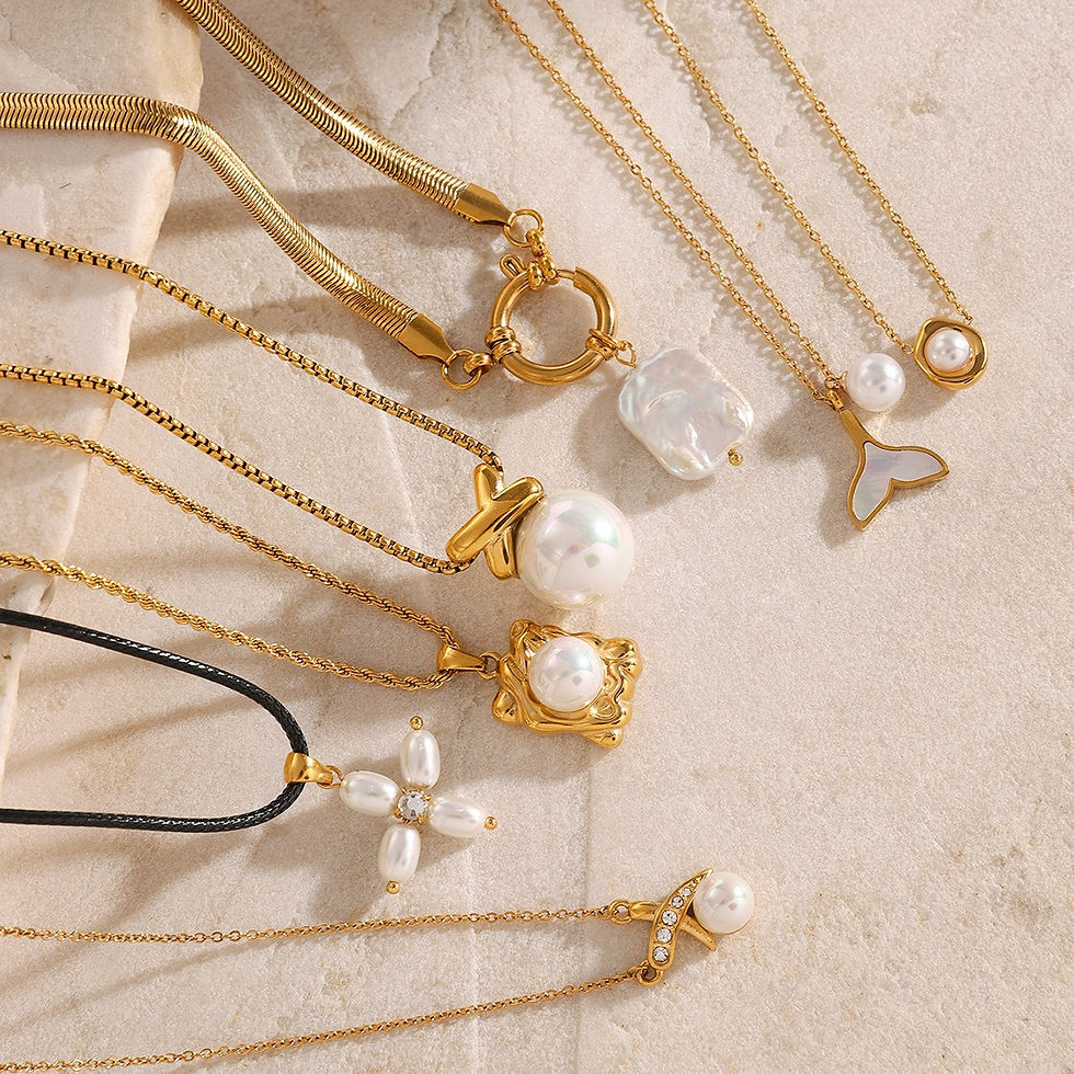 Thumbnail: 18K gold geometric inlaid pearl design high-end necklace