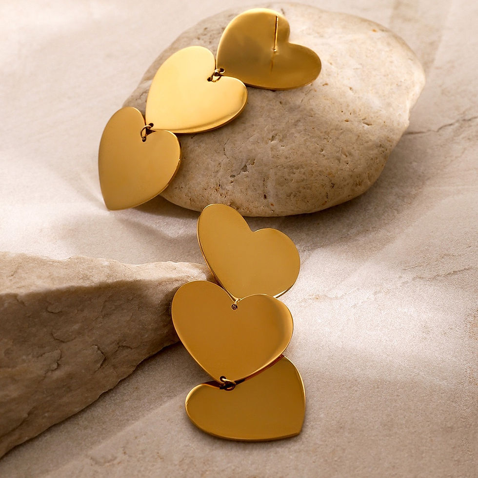 Thumbnail: 18K gold simple and elegant three-layer heart design light luxury style earrings