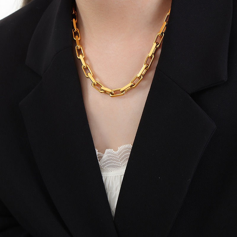 Thumbnail: 18K Gold Cuban Chain Thick Chain Design High-end Bracelet Necklace Set
