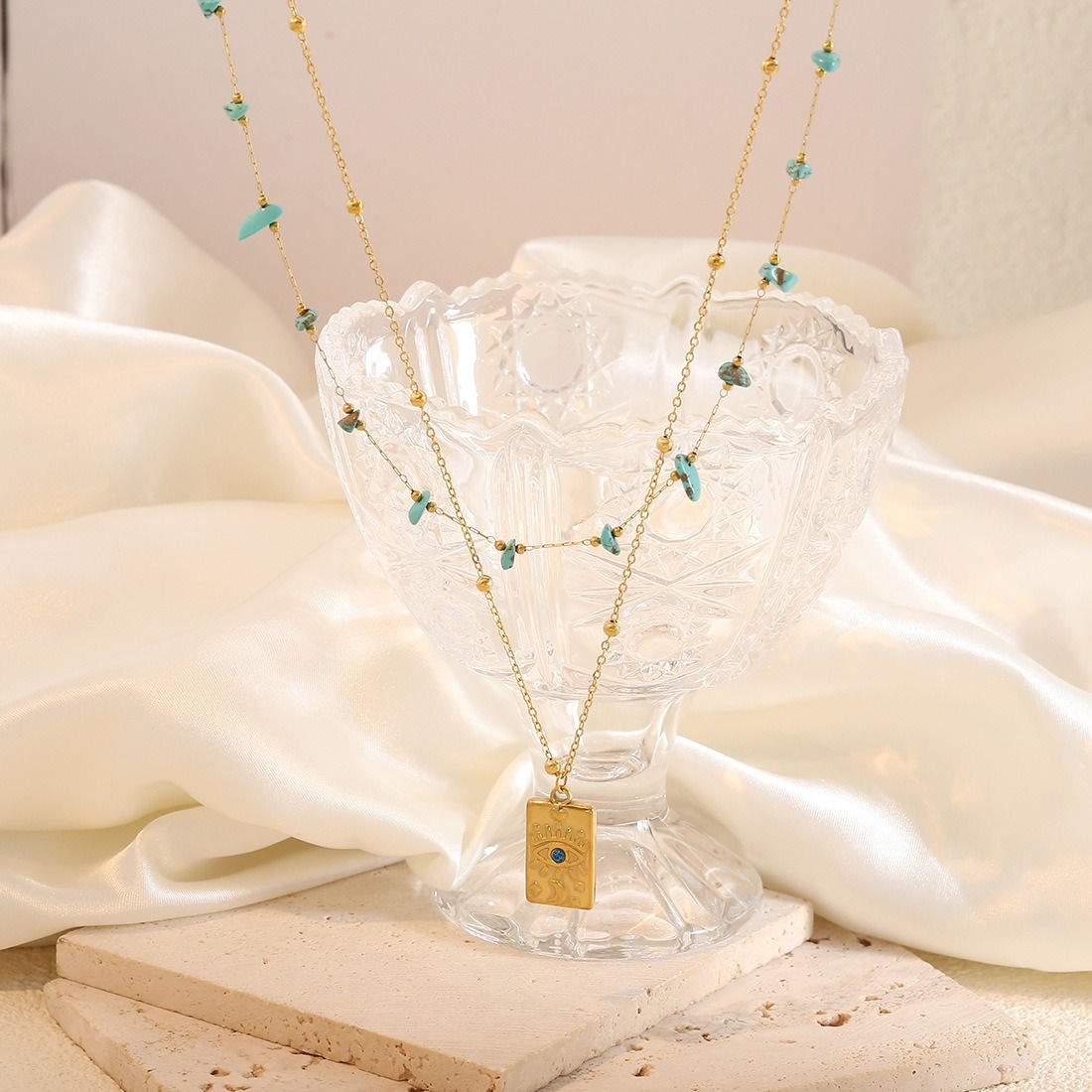 18K gold eye/flower shaped inlaid gemstone unique design high-end necklace