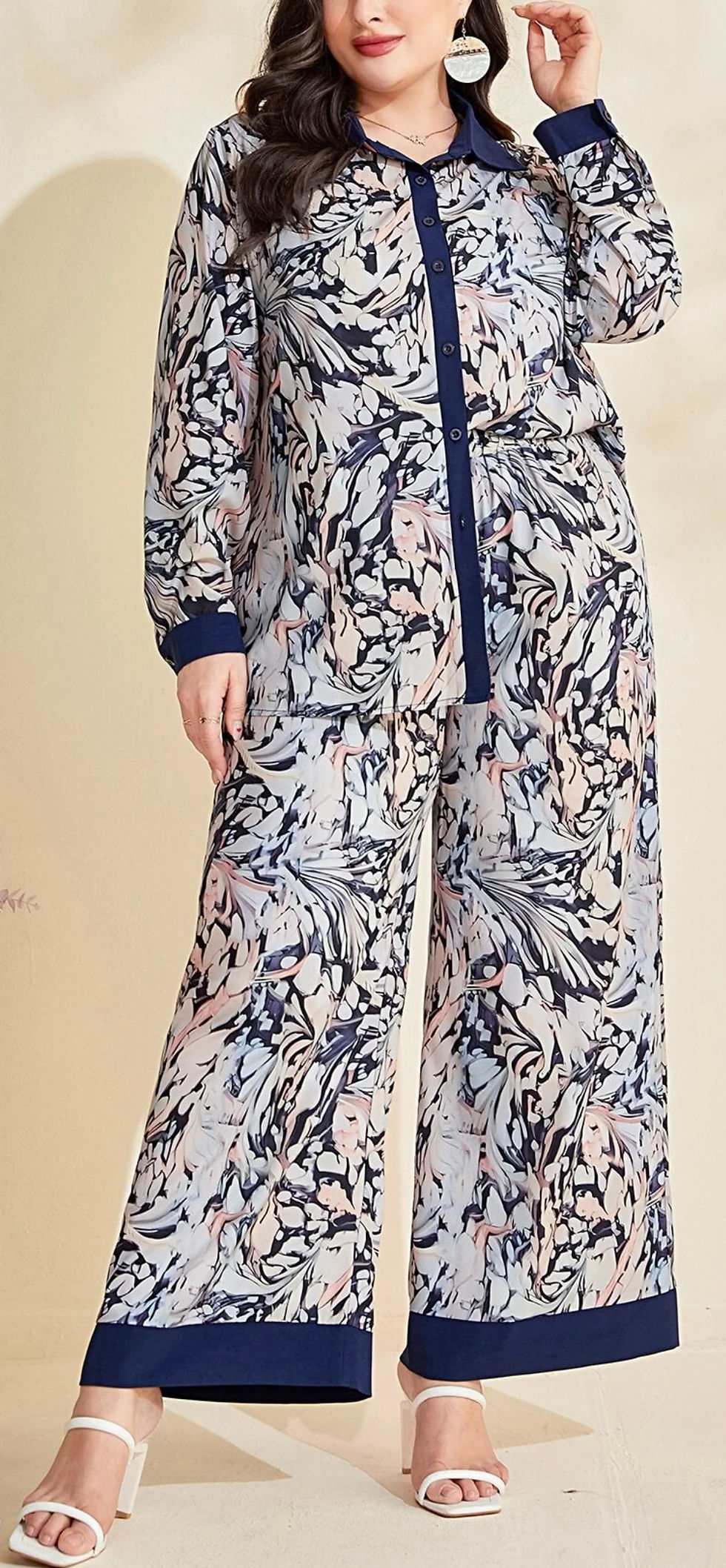 Thumbnail: Blue printed blouse and pants