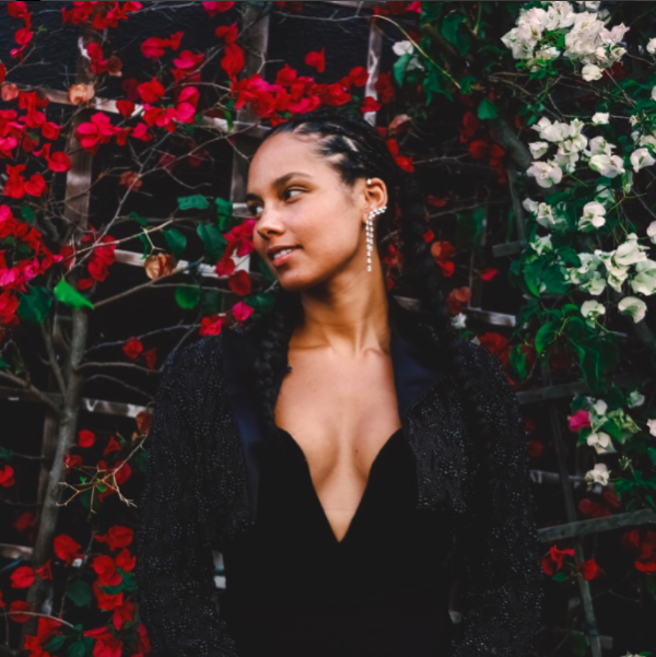 “I don’t want to cover up anymore.” – Alicia Keys | Skintelligence