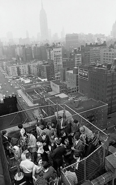 Roof Top party - Henri Dauman - The Manhattan Darkroom