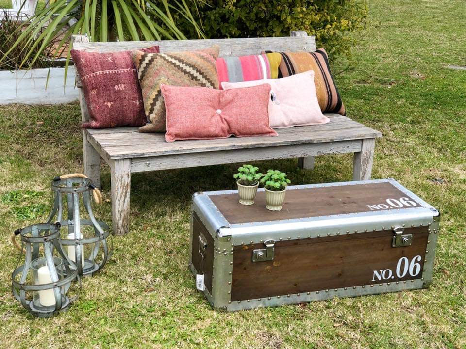 MUEBLES DE EXTERIOR: Opciones en maderas