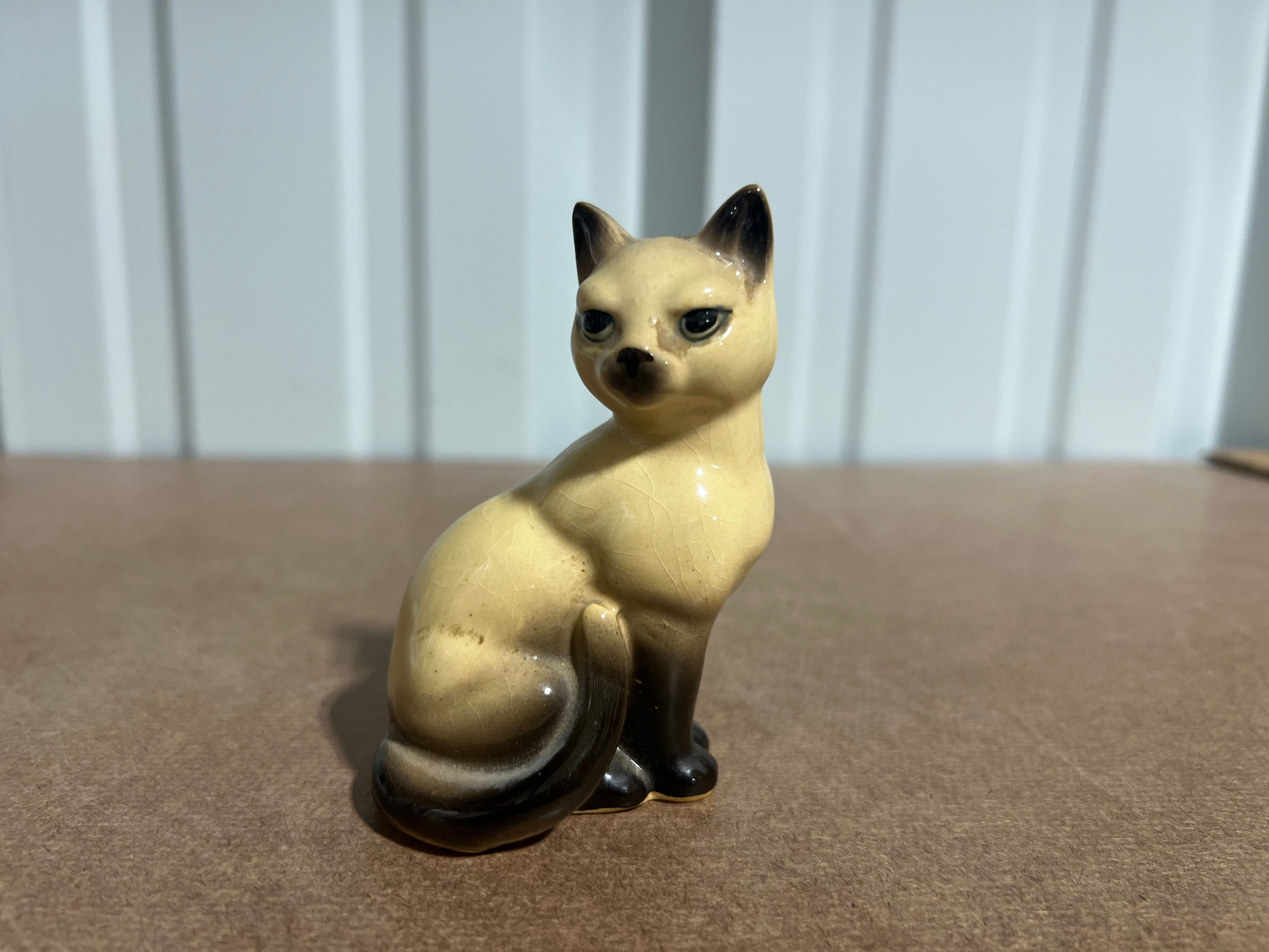 Siamese Ceramic Cat