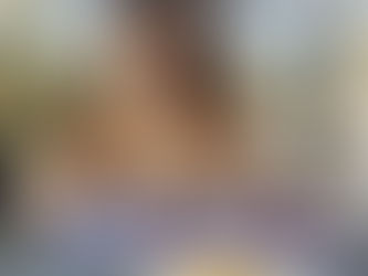 Disfrutando un sandwich en bikini