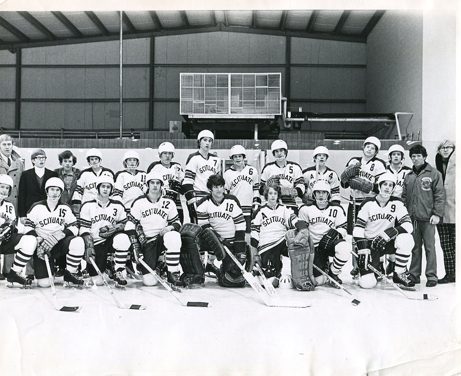 1973-1974 team photo.jpg