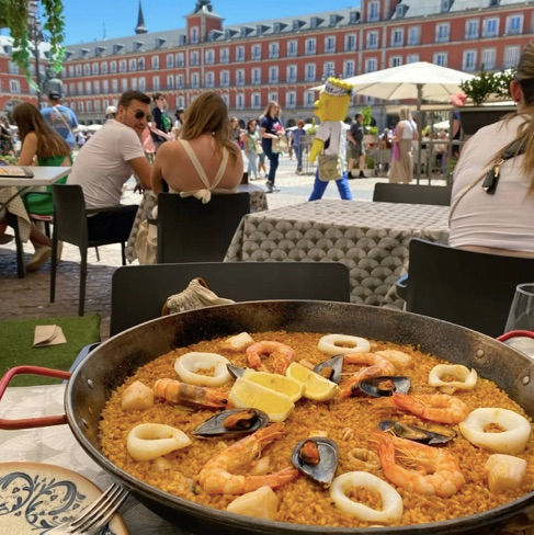 Paella en Plaza Mayor, Madrid
