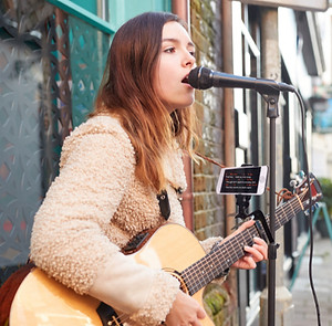 street girl guitar_edited.jpg