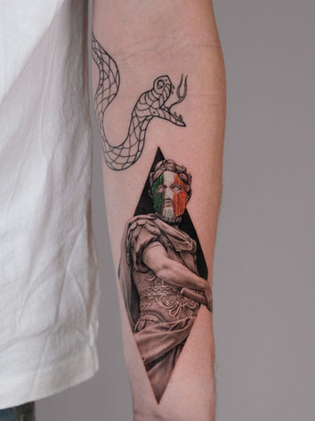 Julius caesar and kneecap realism tattoo