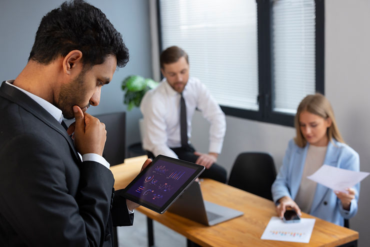 HR checking EMS, Employee management software. 