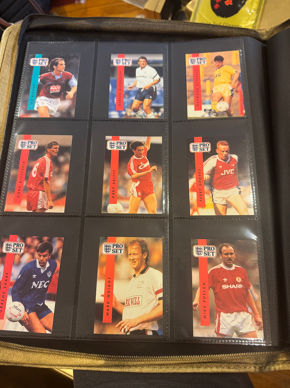 Thumbnail: British football cards