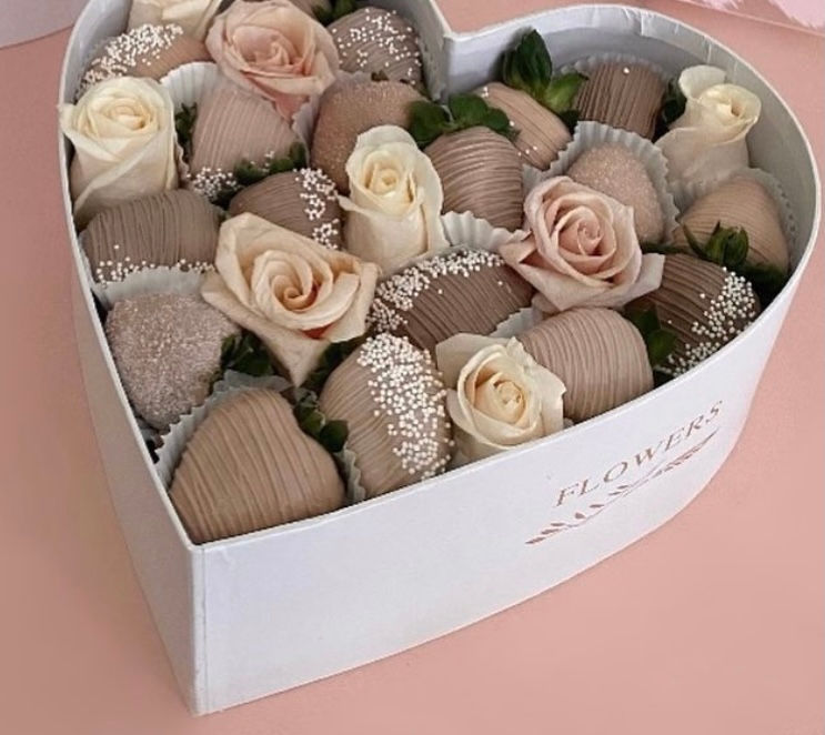 Thumbnail: Berries & Flowers 