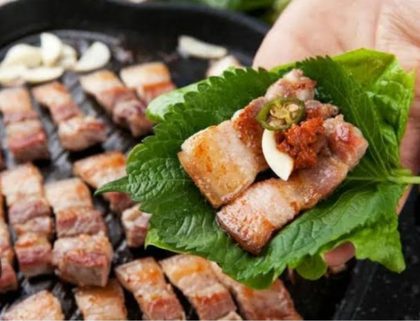 厚切りジューシー!野菜と包んで韓国気分を福岡三味亭で