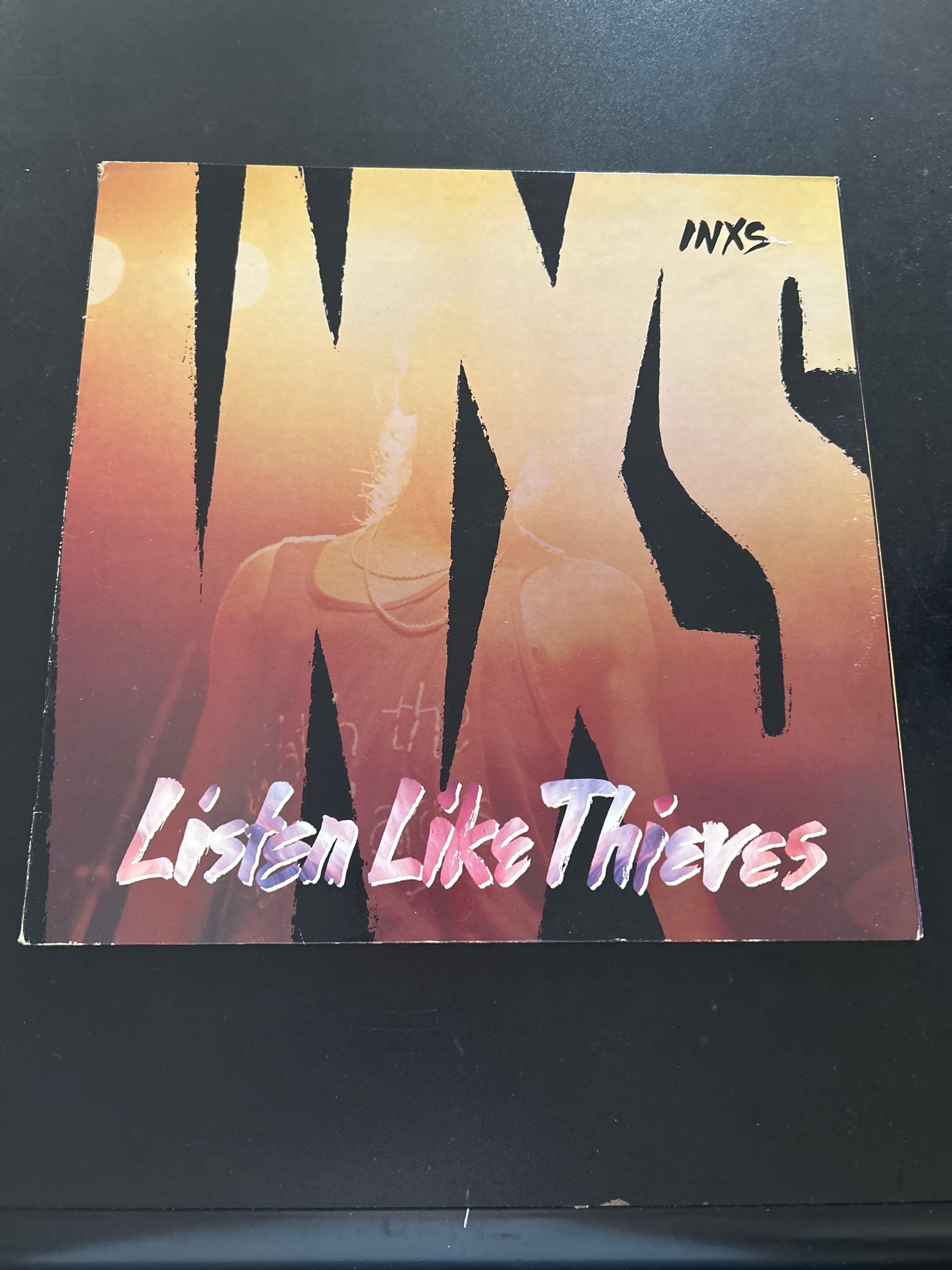 INXS - Listen Like Thieves - VG+/VG+