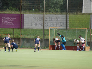 Damen zeigen starke Teamleistung