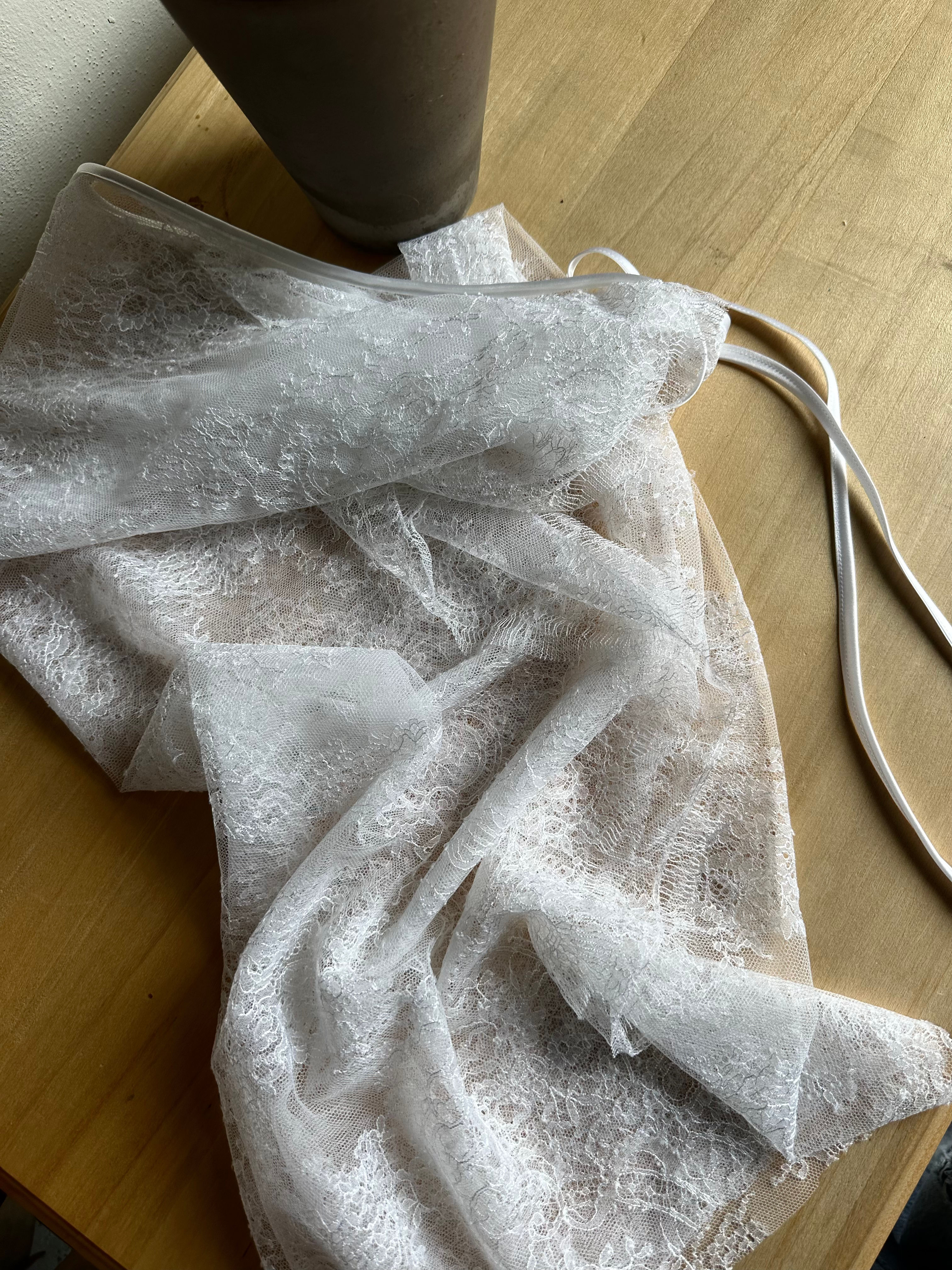 Pareo in pizzo bianco 