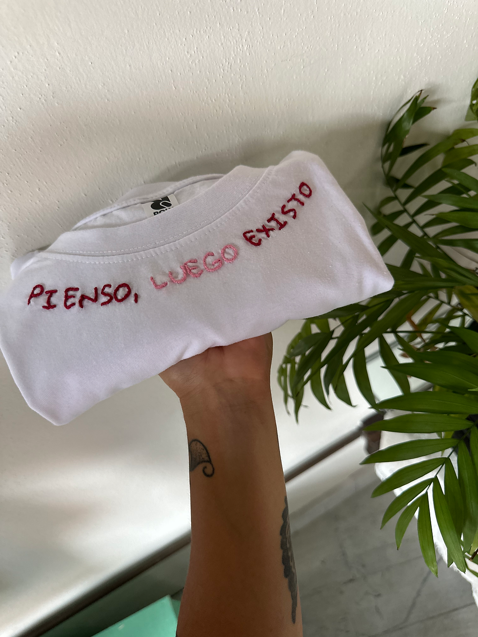 Embroidery organic cotton tshirt