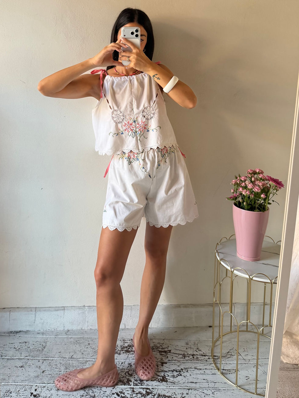 Miniatura: Ada embroidery shorts