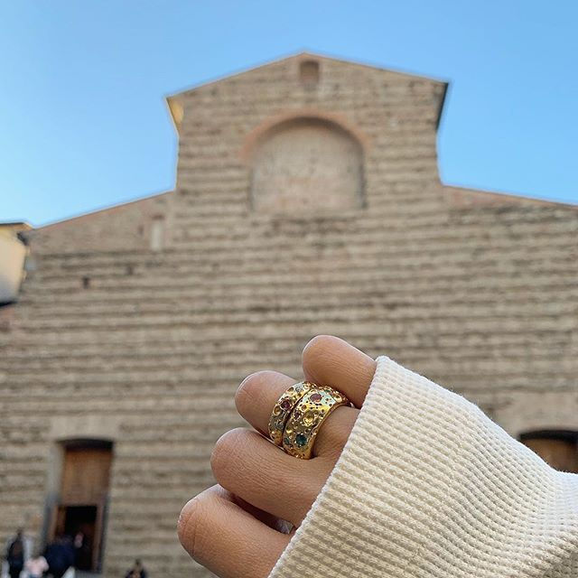 •to the moon and back •Piazza San Lorenz