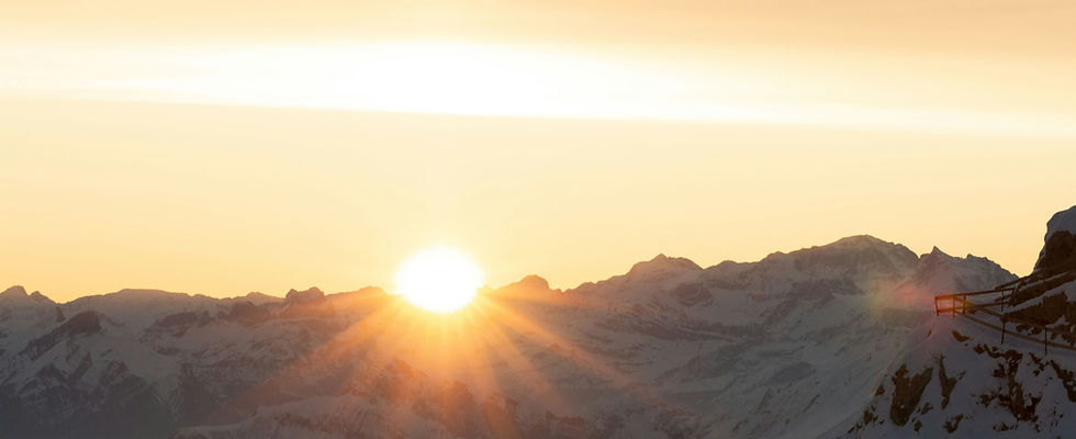 Sonnenaufgang am Berg