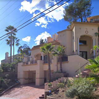 Hillcrest Residence