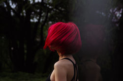 hot red bob