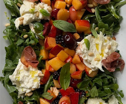 peach buratta salad