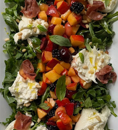 peach buratta salad