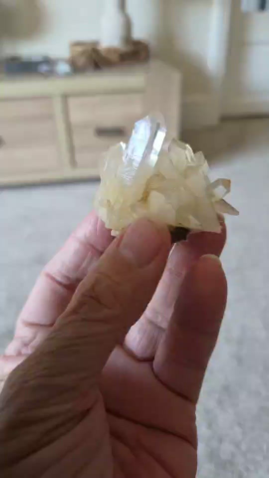 Thumbnail: Natural Quartz 