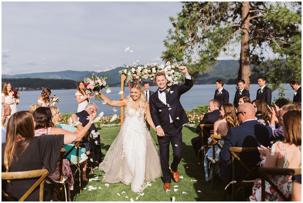Elegant & Chic Lakeside Wedding at Hayden Lake Country Club Jennifer