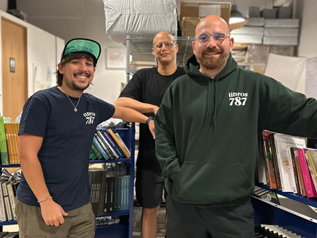 Negocio del mes: Libros 787