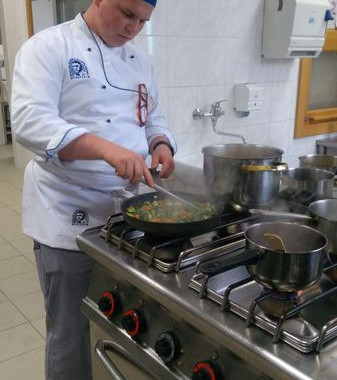 Hotelová akadémia Ľudovíta Wintera, Piešťany, SK