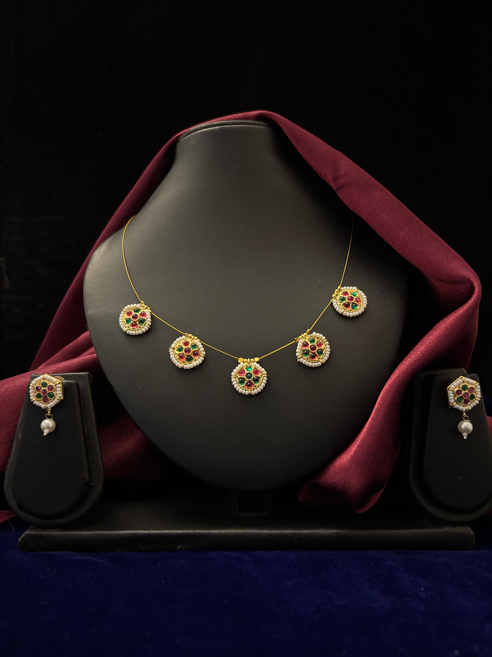 Thumbnail: Floral invisible necklace 