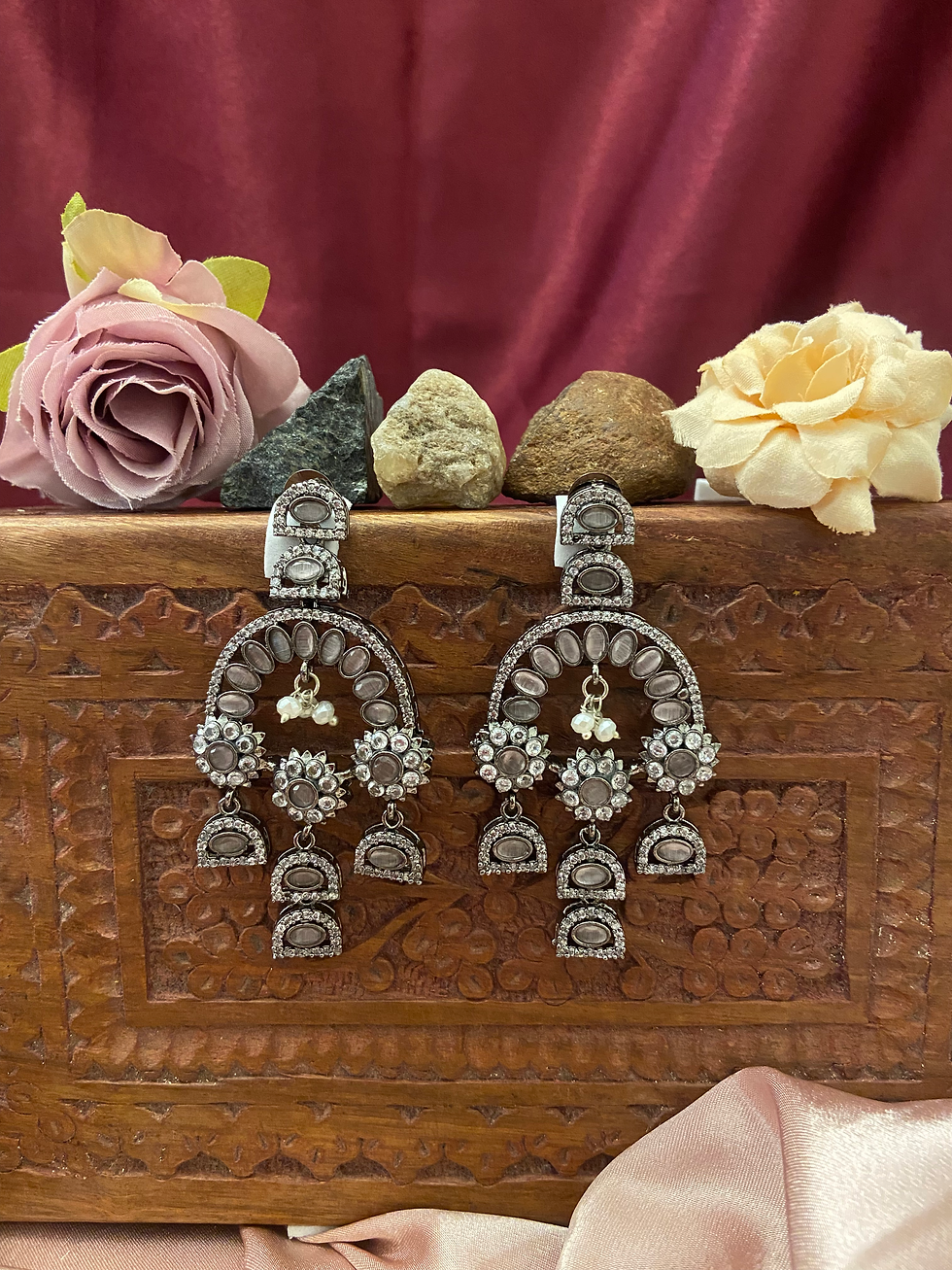 Thumbnail: Eurya Necklace Set