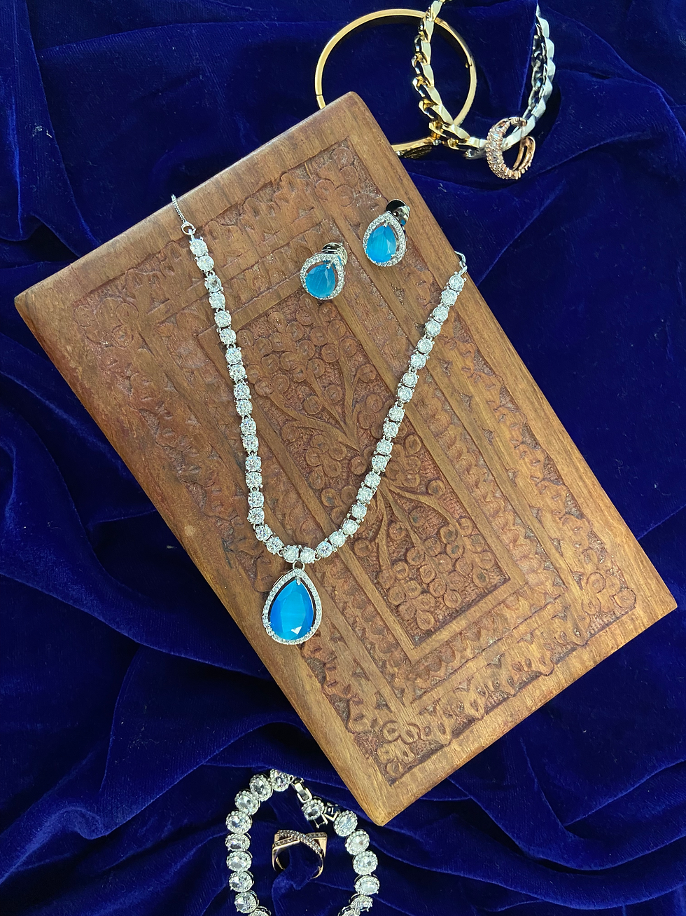 Thumbnail: Twyluxe Necklace set