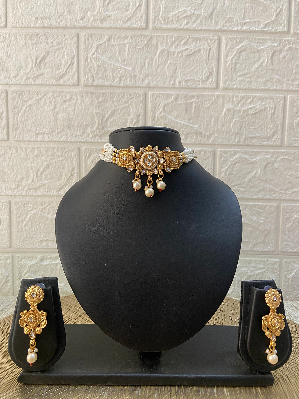 Kundan choker