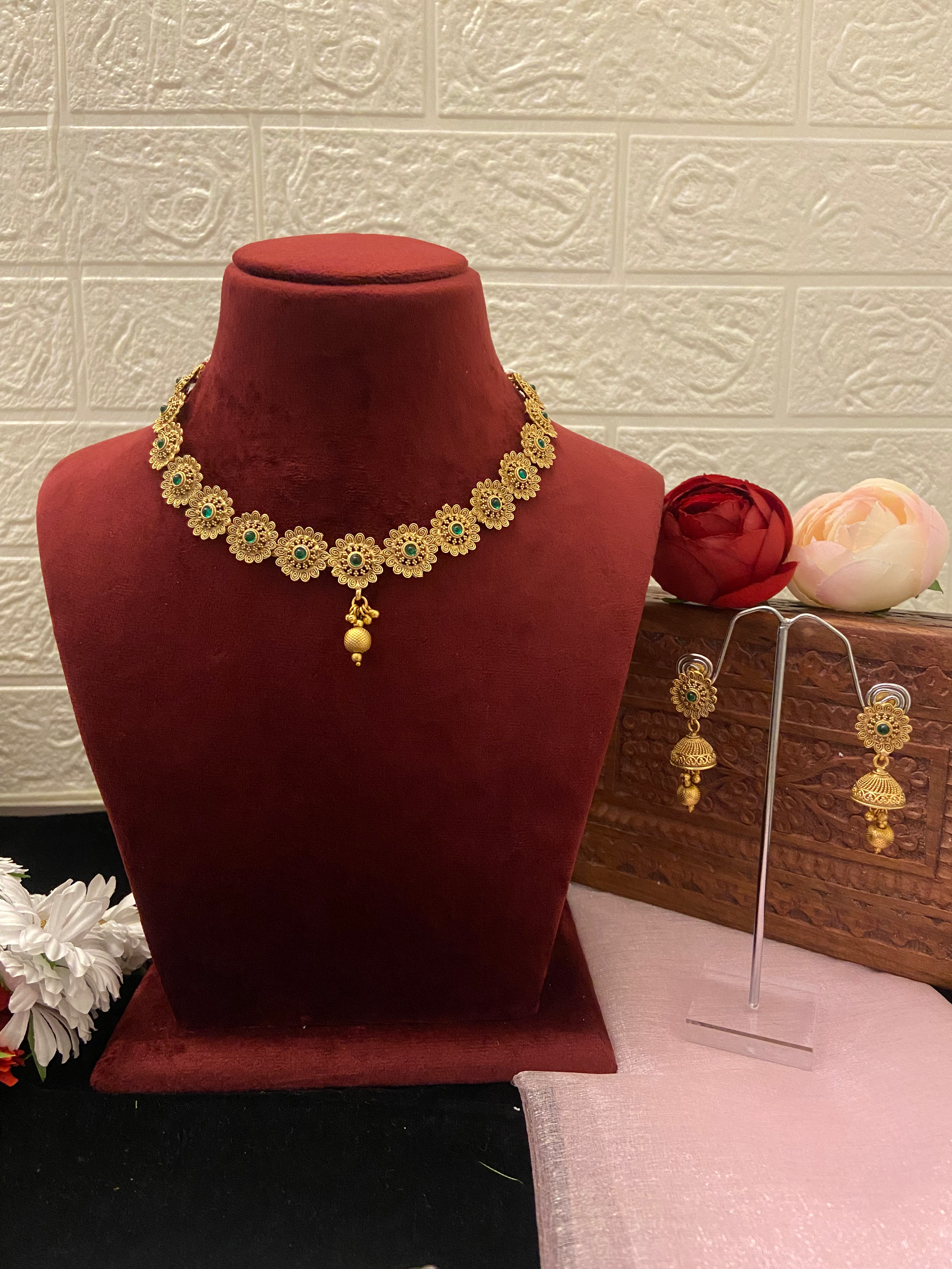 Kanakchavvi Necklace