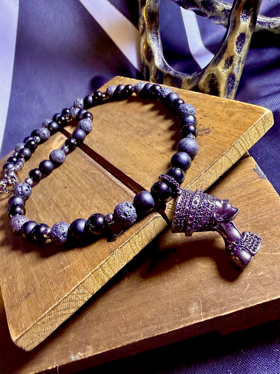 Thumbnail: Nefertiti (Matte Onyx)