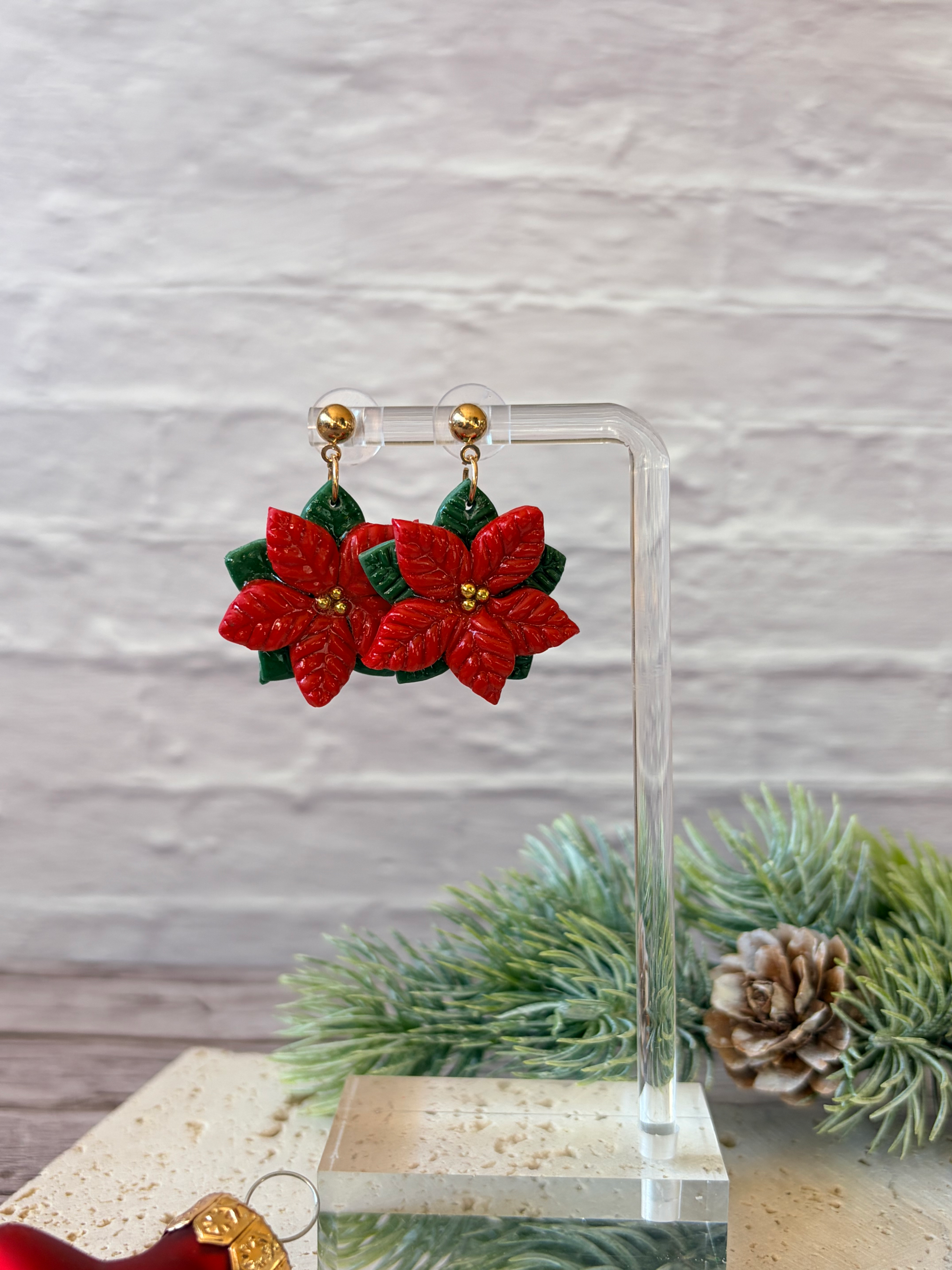 "Boucles d'oreilles poinsettia fait main pâte polymère résine UV bijoux Noël fêtes"