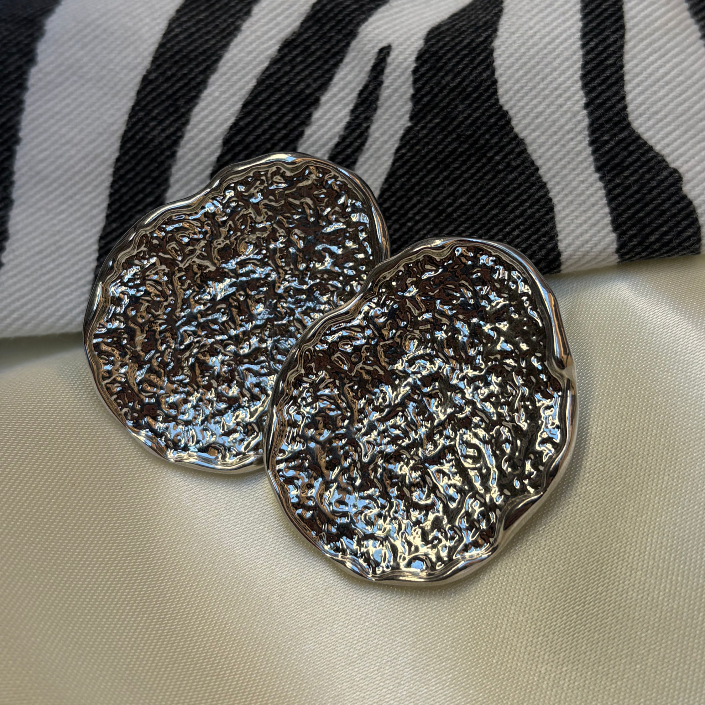 Brinco Oval Texturas