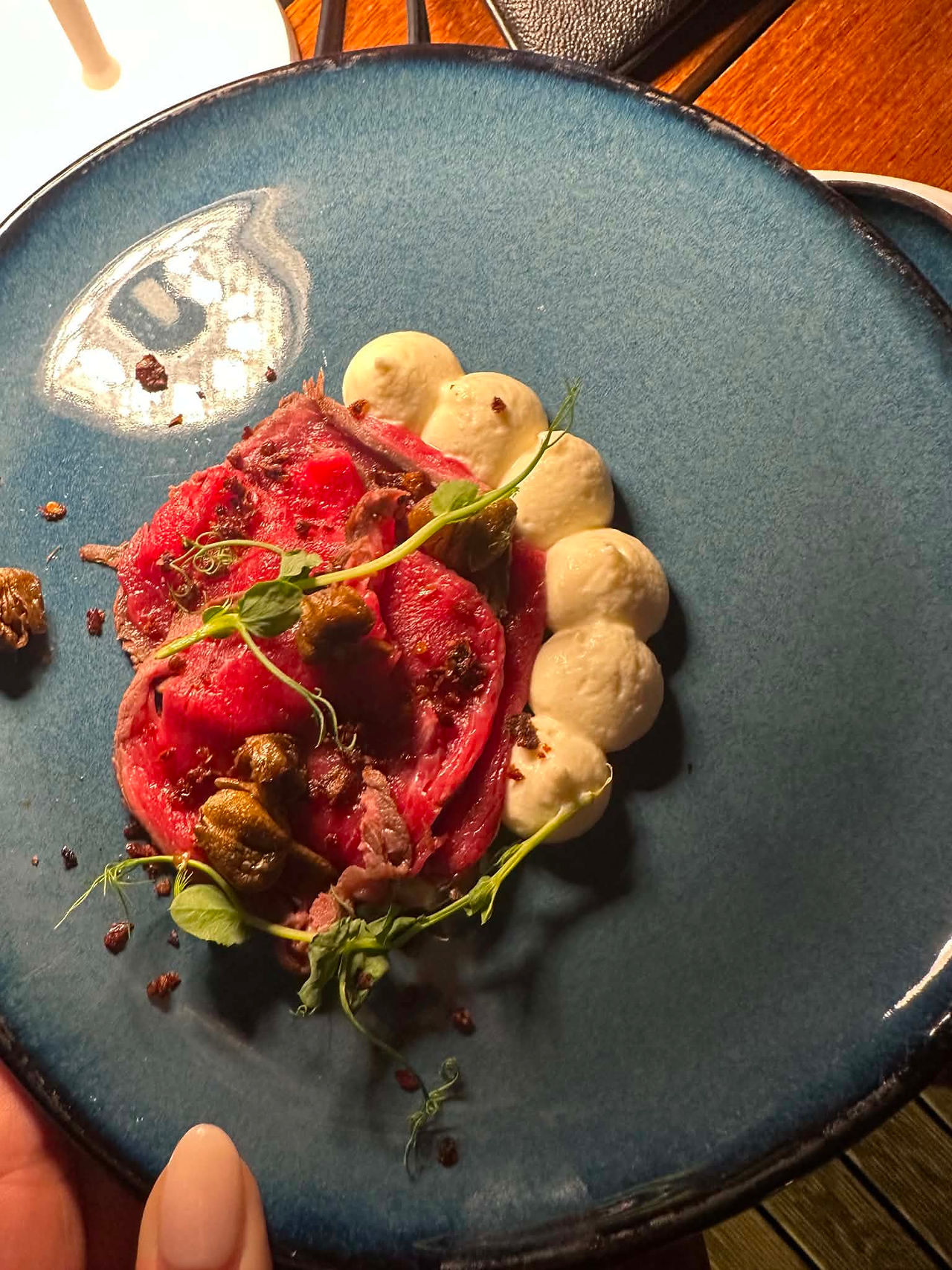 Plat créatif servi lors d’un séjour gastronomique en Sicile
