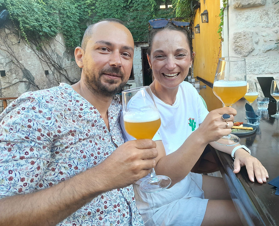 couple drinking craft beer crete greece