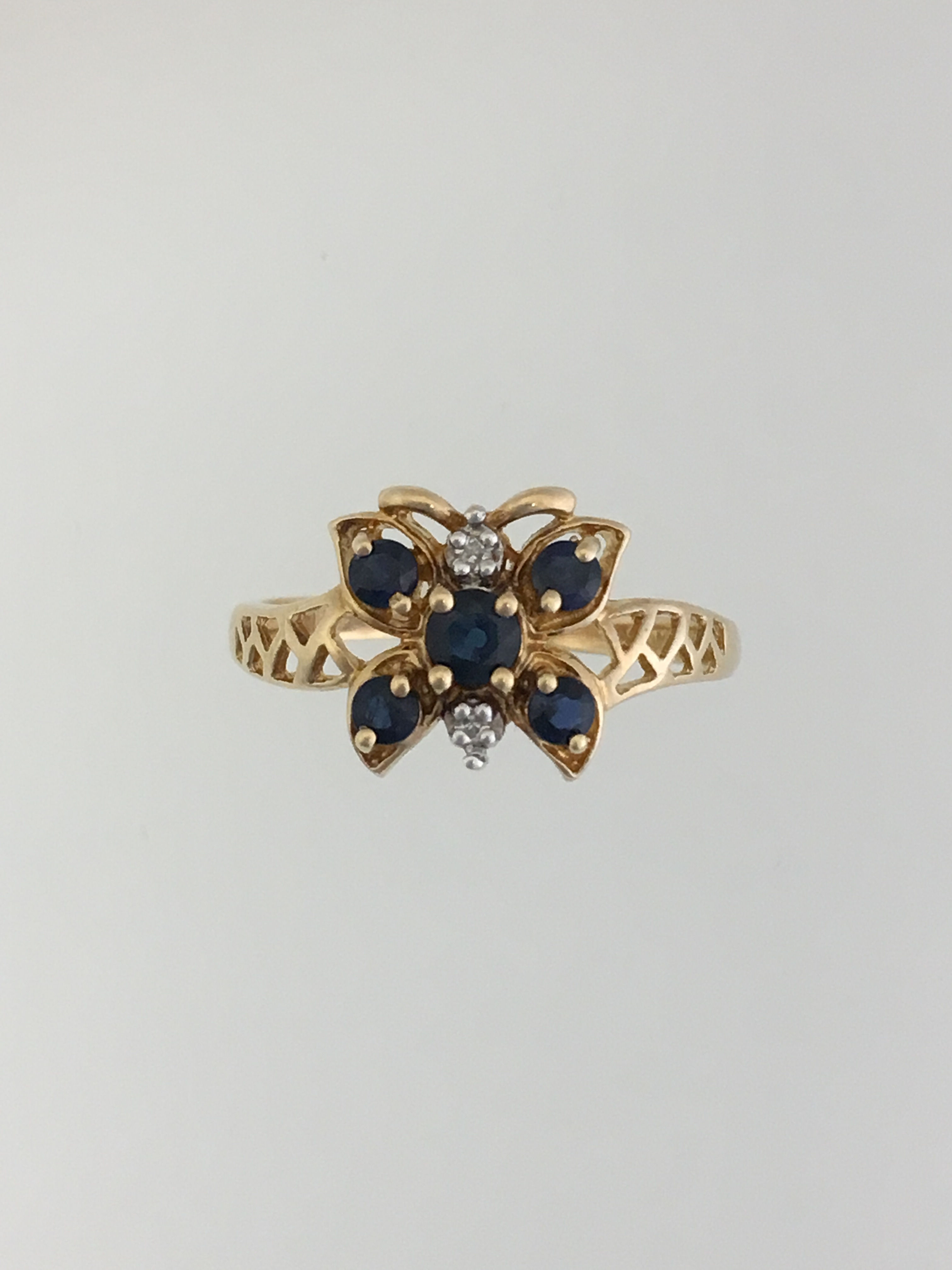 10k Yellow Gold, .25 Sapphire and .01Diamond Ring Size - 6 1/2