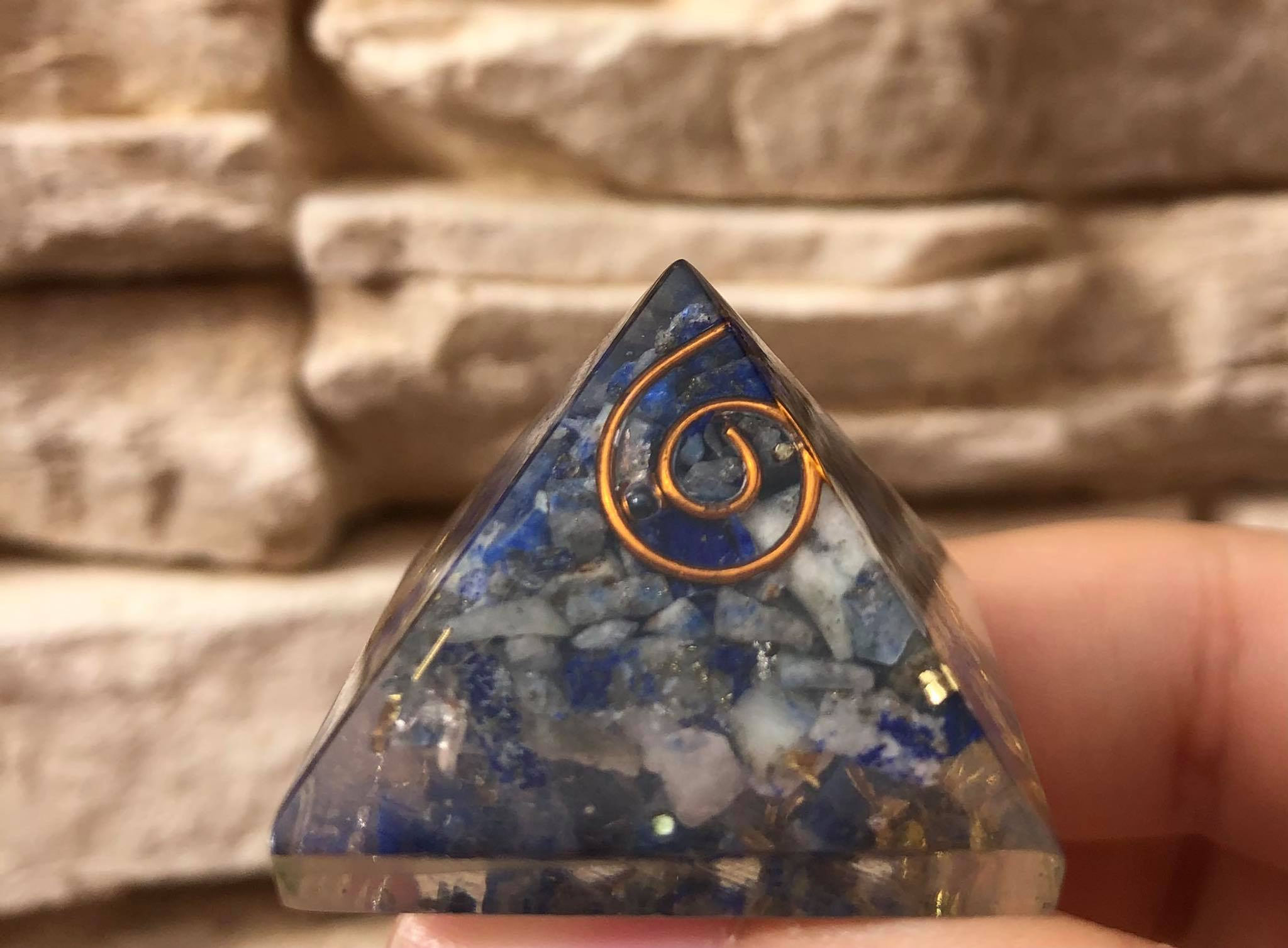 Cristal - Pirâmide Orgonite Quartzo Azul
