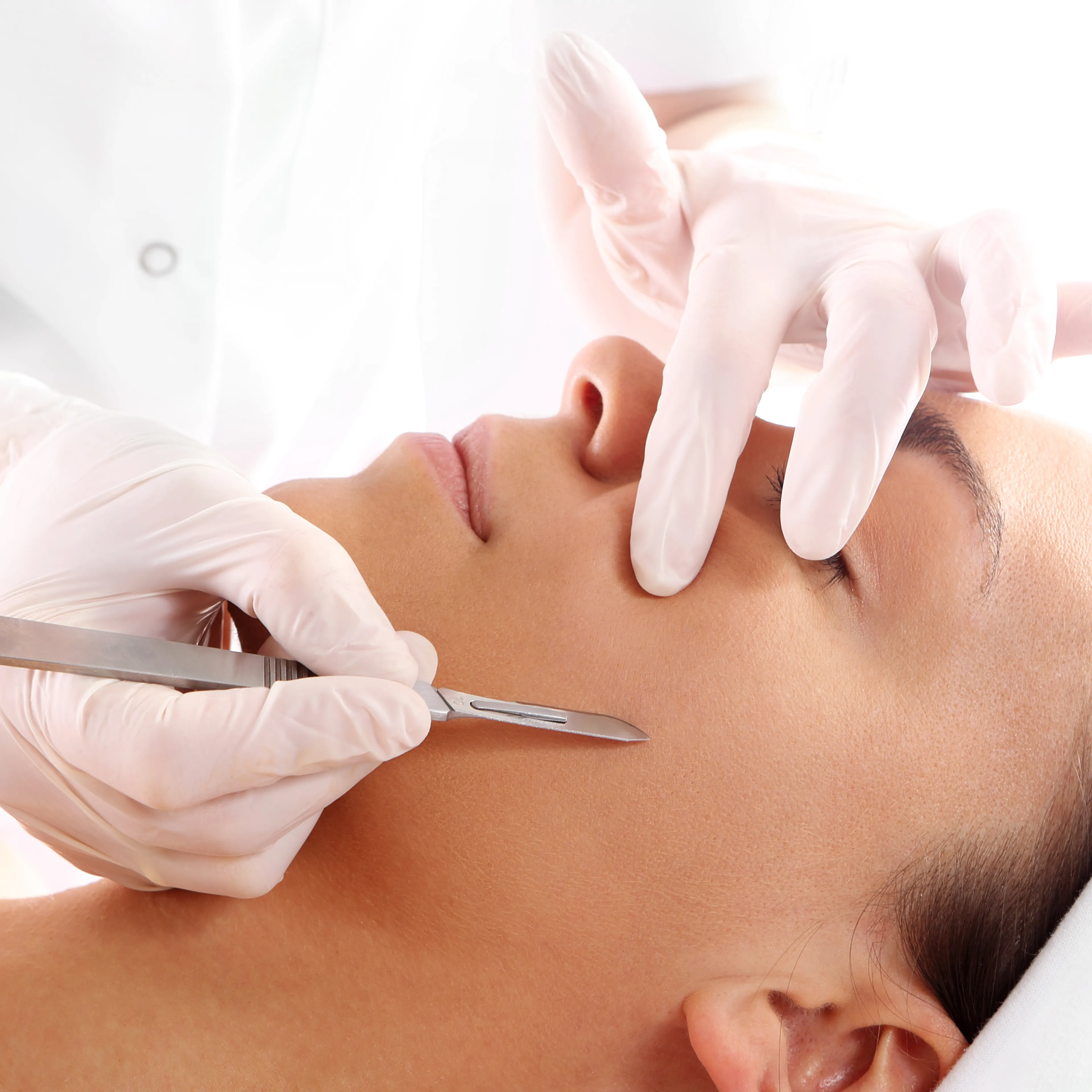 Dermaplaning.jpg.webp