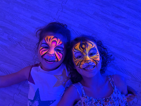 UV facepainting that glows in the dark - perfect for Ibiza evening parties.