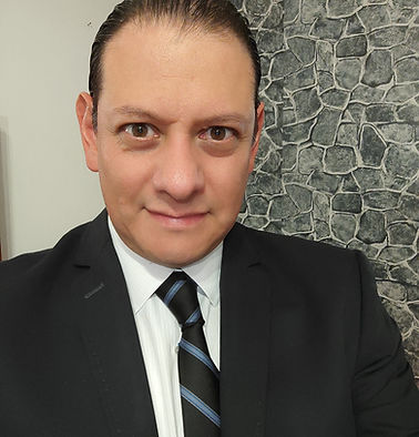 Contador Público con experiencia en finanzas corporativas, impuestos y auditoría interna y externa