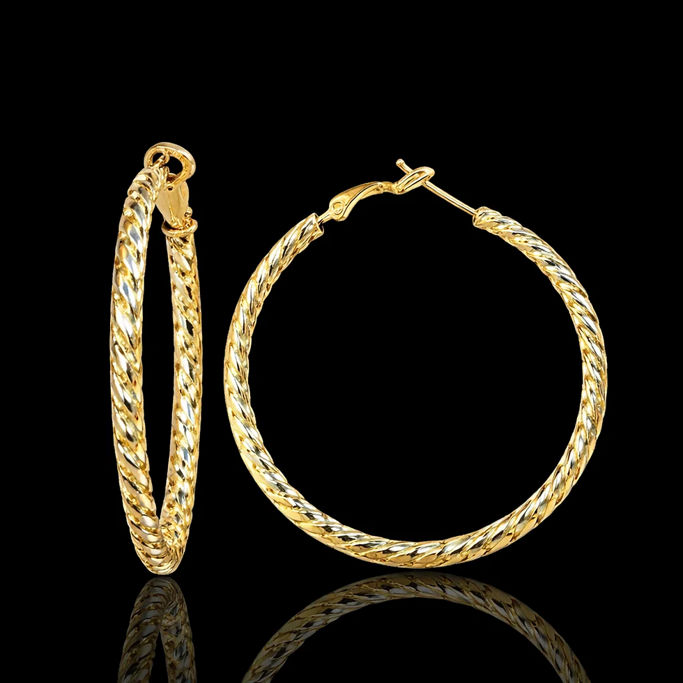 Thumbnail: Majesté Aura Impériale – Diamond-Cut Hollow Hoop Earrings d’Or