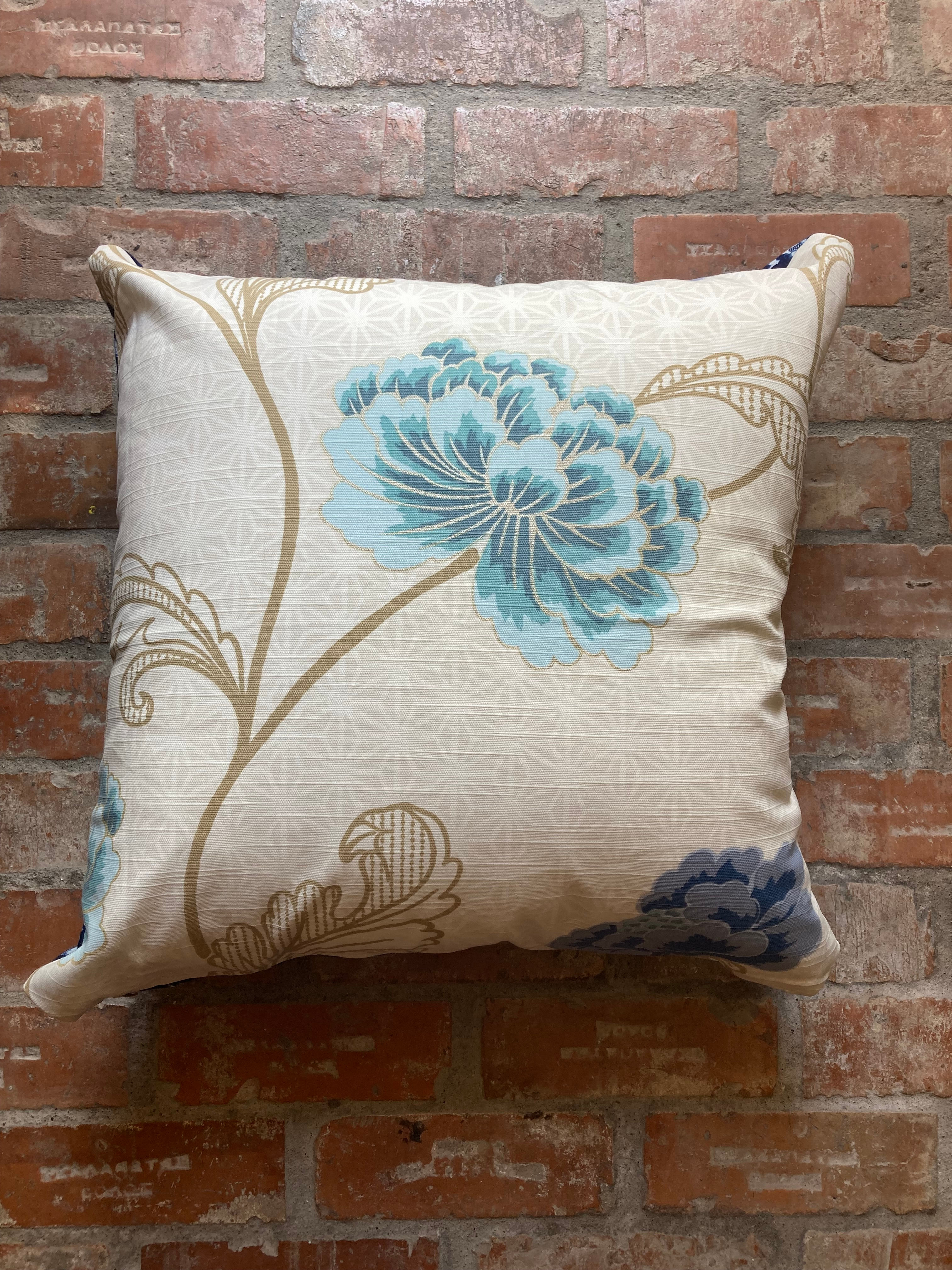 FLORAL PRINTED COTTON CUSHION